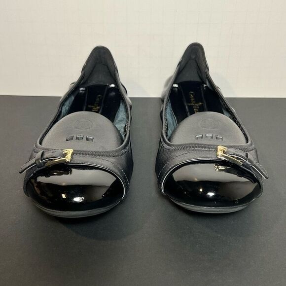 Womens COLE HAAN Classic Black Leather Slip On Flats / Size 7 Medium - Picture 2 of 8